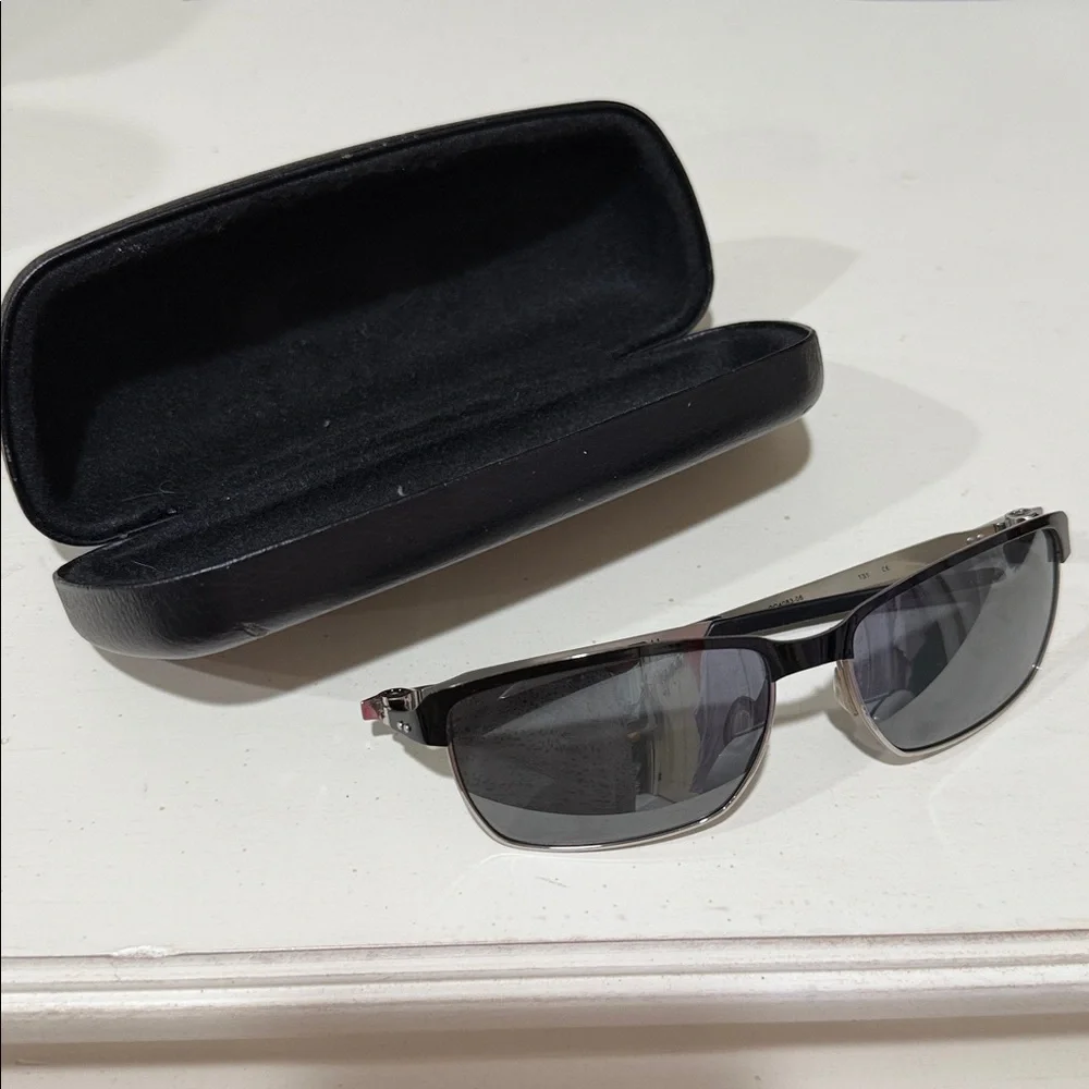 Oakley Tinfoil Sunglasses in Black with Case